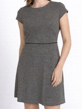 Amanda + Chelsea Geometric Print Dress Size 2 - Elegant Cap Sleeve Fit & Flare